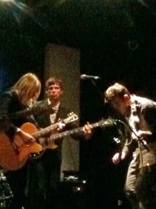 IMG_1677-3guitars Dianne, Mike & Dave - extended Bads special edition